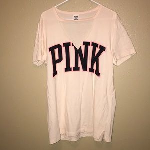 ✨VS PINK Cut-Out T-Shirt✨